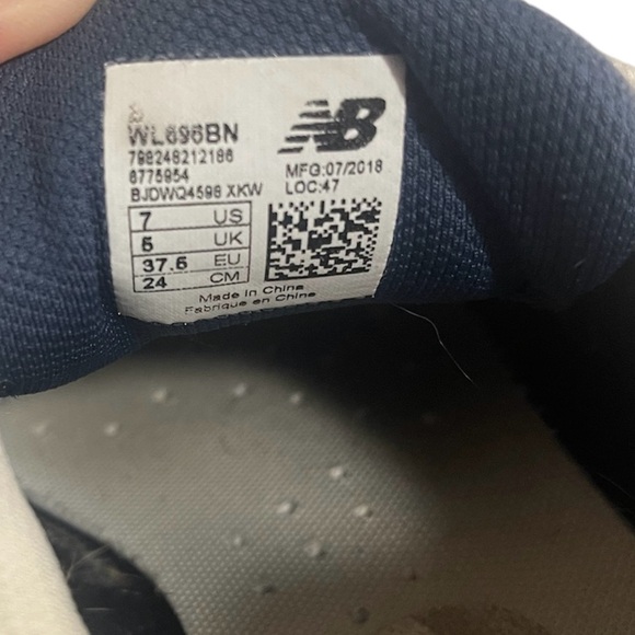 New Balance 696 Retro Running Shoes Navy Blue Sneakers Women's Size 7 - Picture 7 of 8